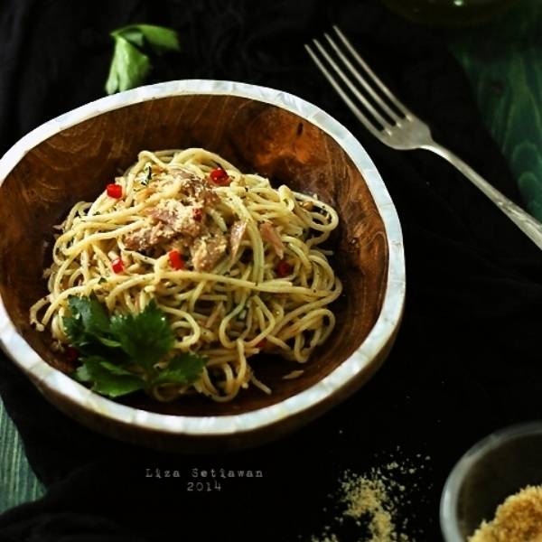 Spaghetti Tuna Aglio e Olio